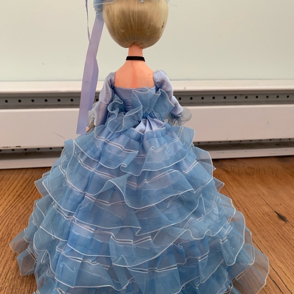 Blue dressed posable doll - Picture 5 of 5